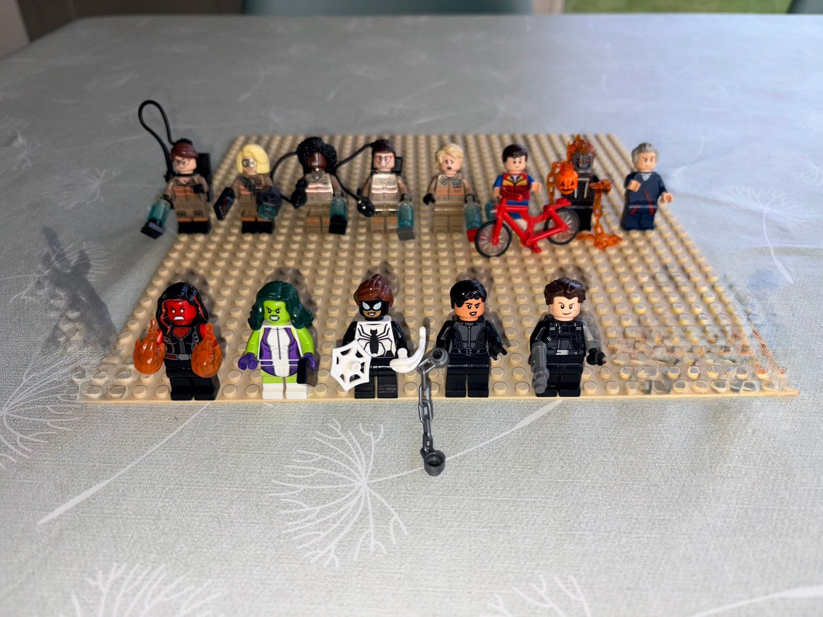 Lego film figuren (Ghostbusters - Marvel), Overige thema's, Lego, Ophalen of Verzenden, Zo goed als nieuw
