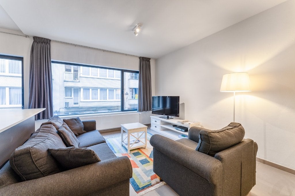 Mod. Appartement près du front de mer et du centre d'Ostende, Propriétaire