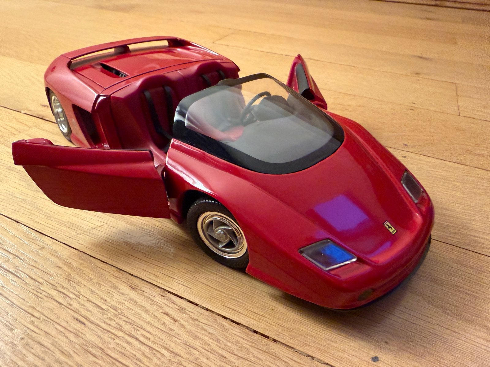 Ferrari pininfarina mythos concept car Revell 1:18, Enlèvement, Comme neuf, Voiture, Revell