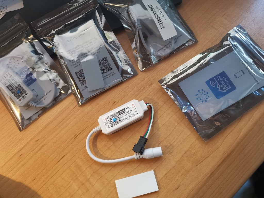 2 contrôleurs Wi-Fi à bande LED RGB, 12 à 24 V, DC., Hobby & Loisirs créatifs, Composants électroniques, Neuf, Enlèvement ou Envoi