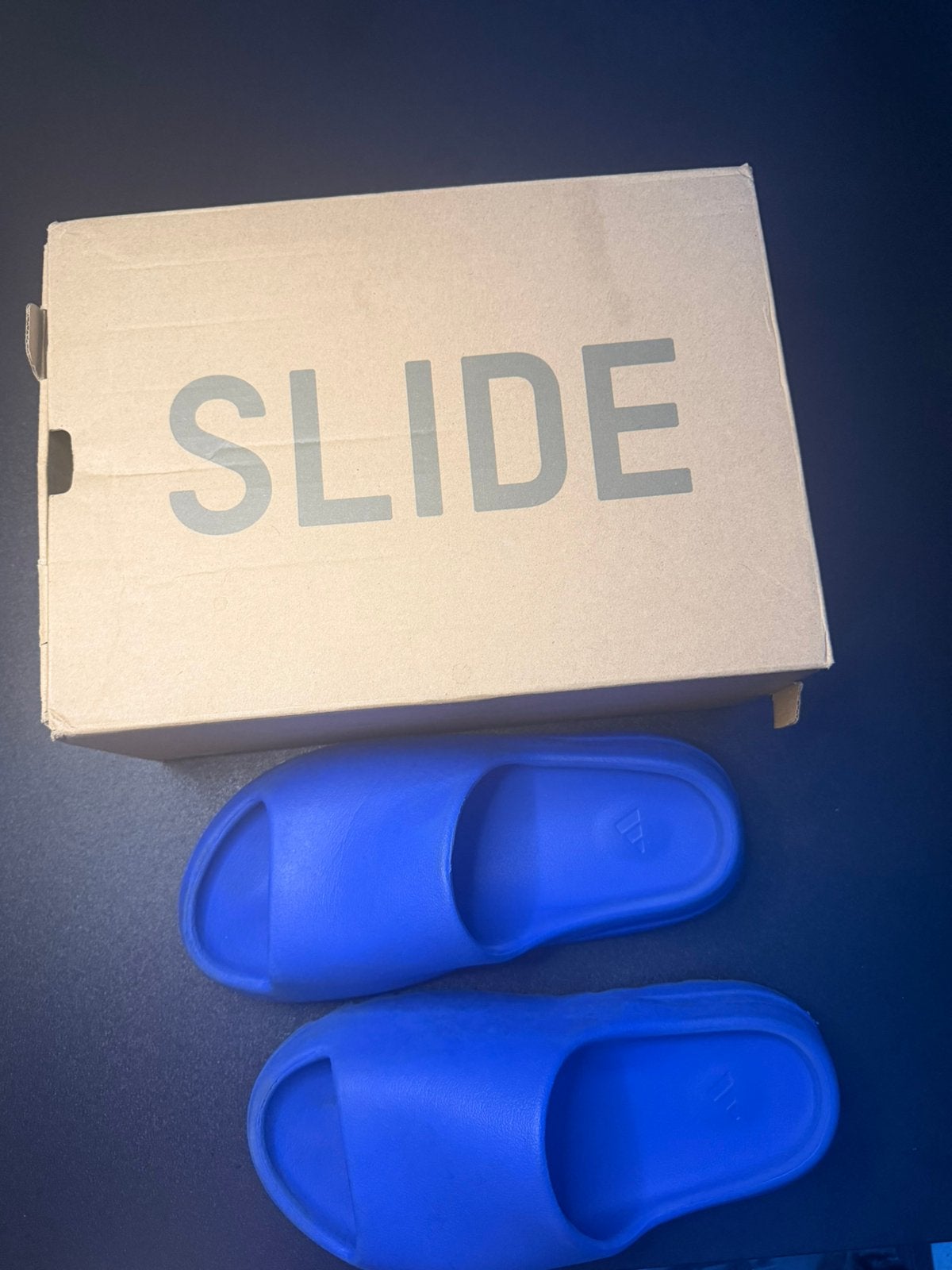 Adidas yeezy slide, Vêtements | Hommes, Chaussures, Enlèvement ou Envoi, Comme neuf