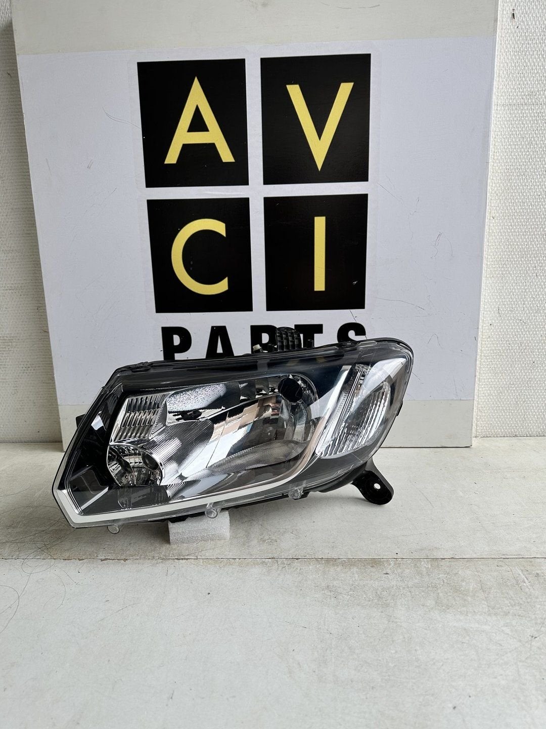 Koplamp Dacia Logan II / Sandero Wagon Origineel 260601236R, Dacia, -, Utilisé, -
