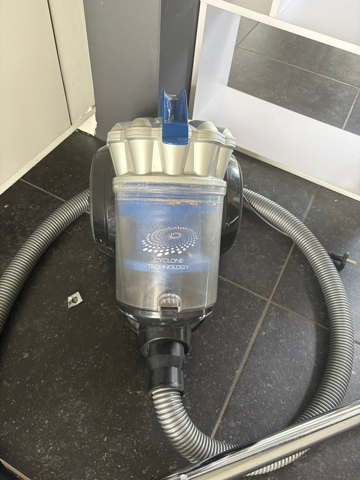 Stofzuiger, Elektronische apparatuur, Stofzuigers, Ophalen, Zo goed als nieuw