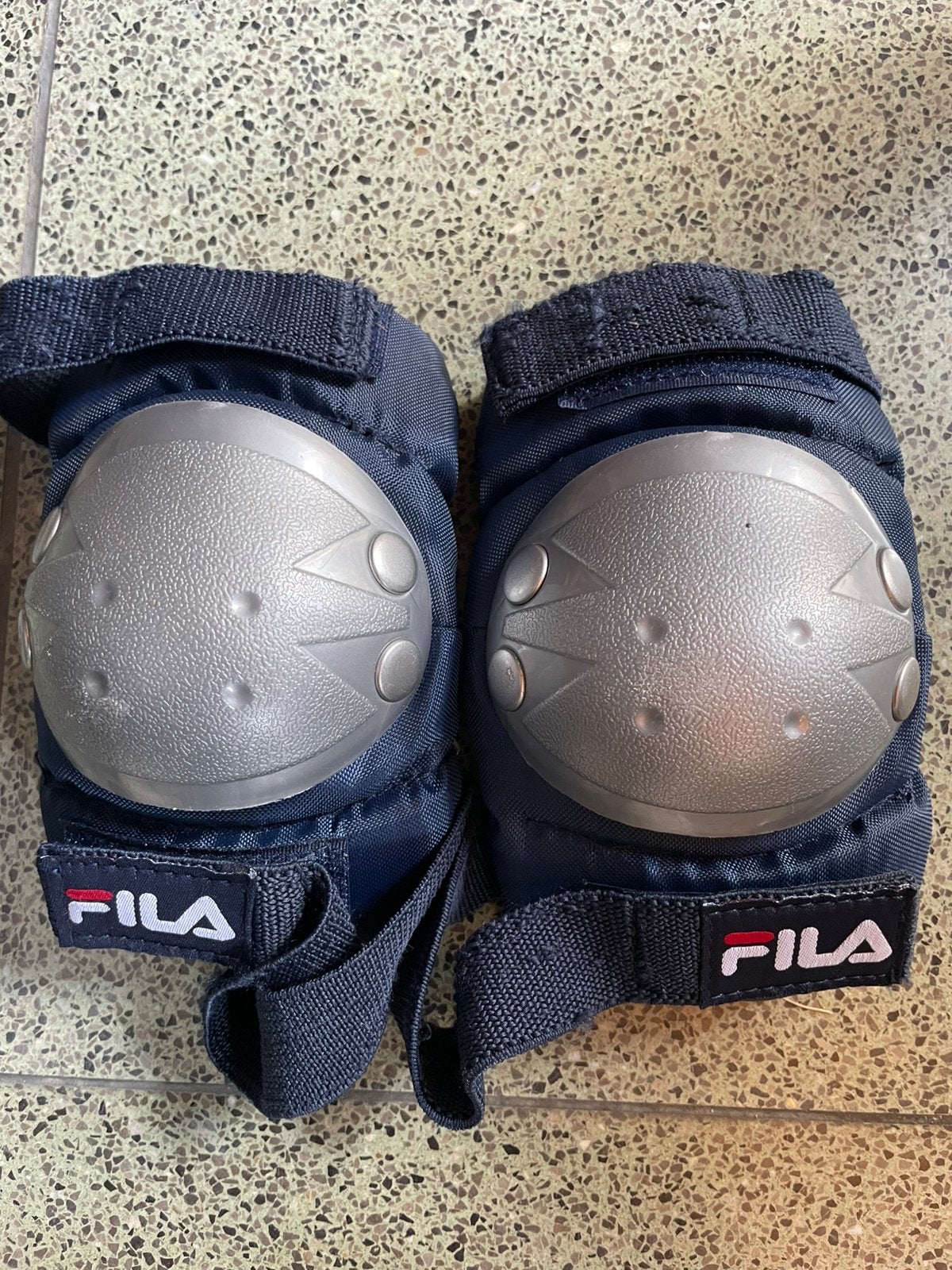 Kniebeschermers kind Fila, Ophalen, Verstelbaar, Zo goed als nieuw, Kinderen
