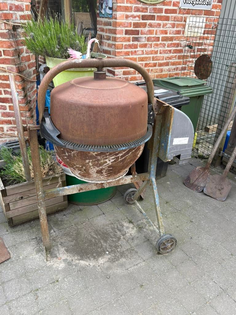 Beton molen 220v, Doe-het-zelf en Bouw, Betonmolens, Ophalen, Gebruikt