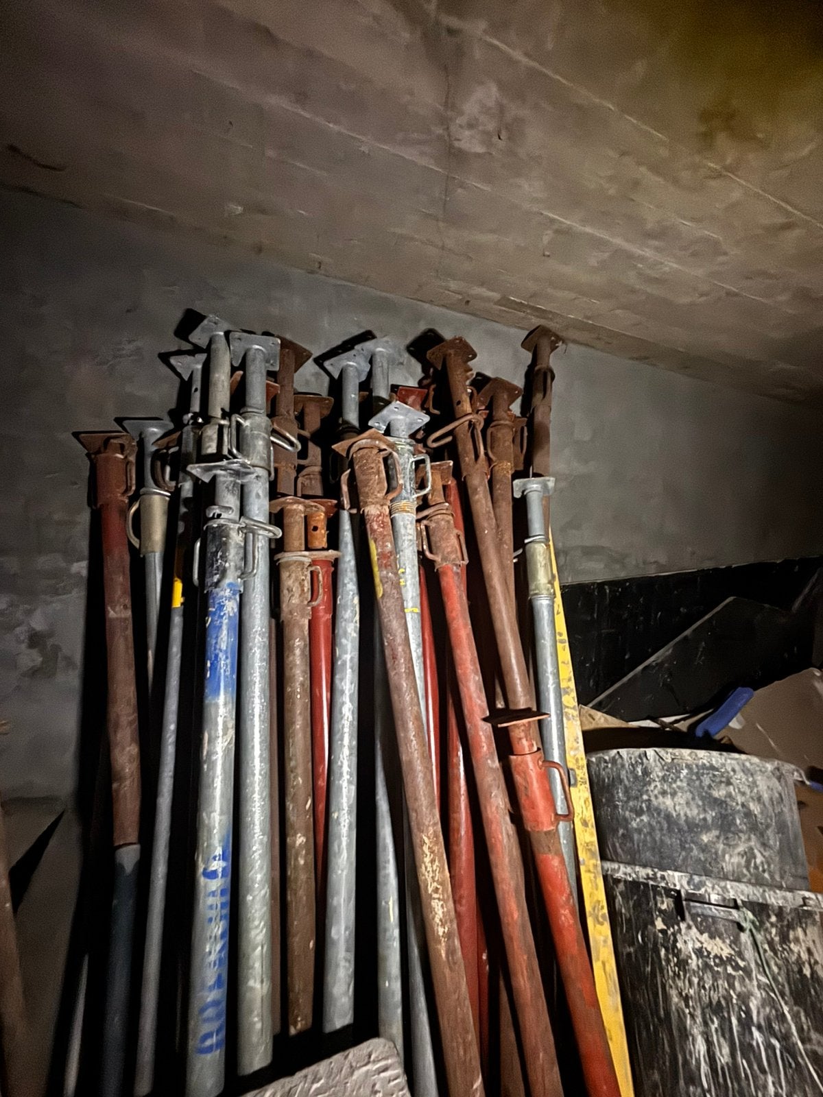 Schoren stippen stutten 3m60 galva en verstevigde, Doe-het-zelf en Bouw, Ophalen, Zo goed als nieuw