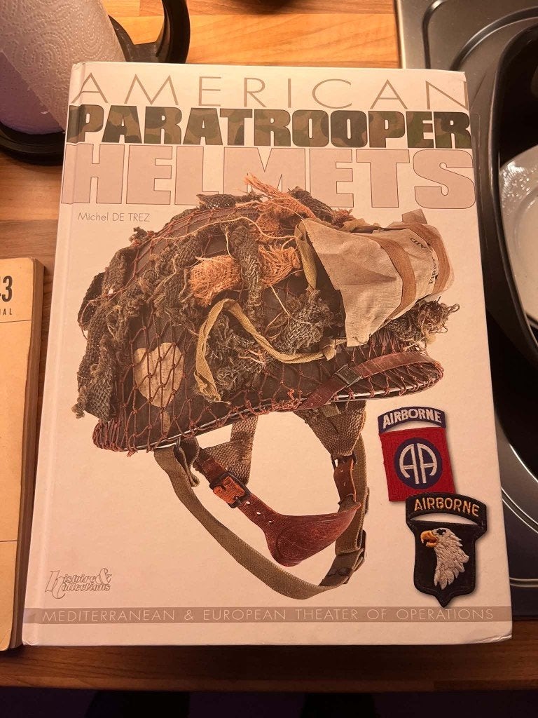 American Paratrooper Helmets Michel De Trez, Ophalen of Verzenden, Luchtmacht, Boek of Tijdschrift