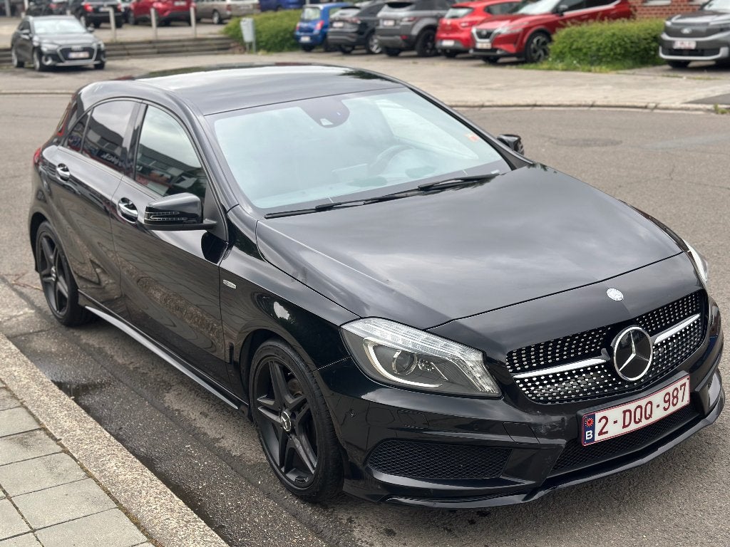 Mercedes A180Cdi AMG sport édition euro5 GPS caméra 1er prop, Autos, Mercedes-Benz, Cuir, Entreprise, Noir, 5 portes