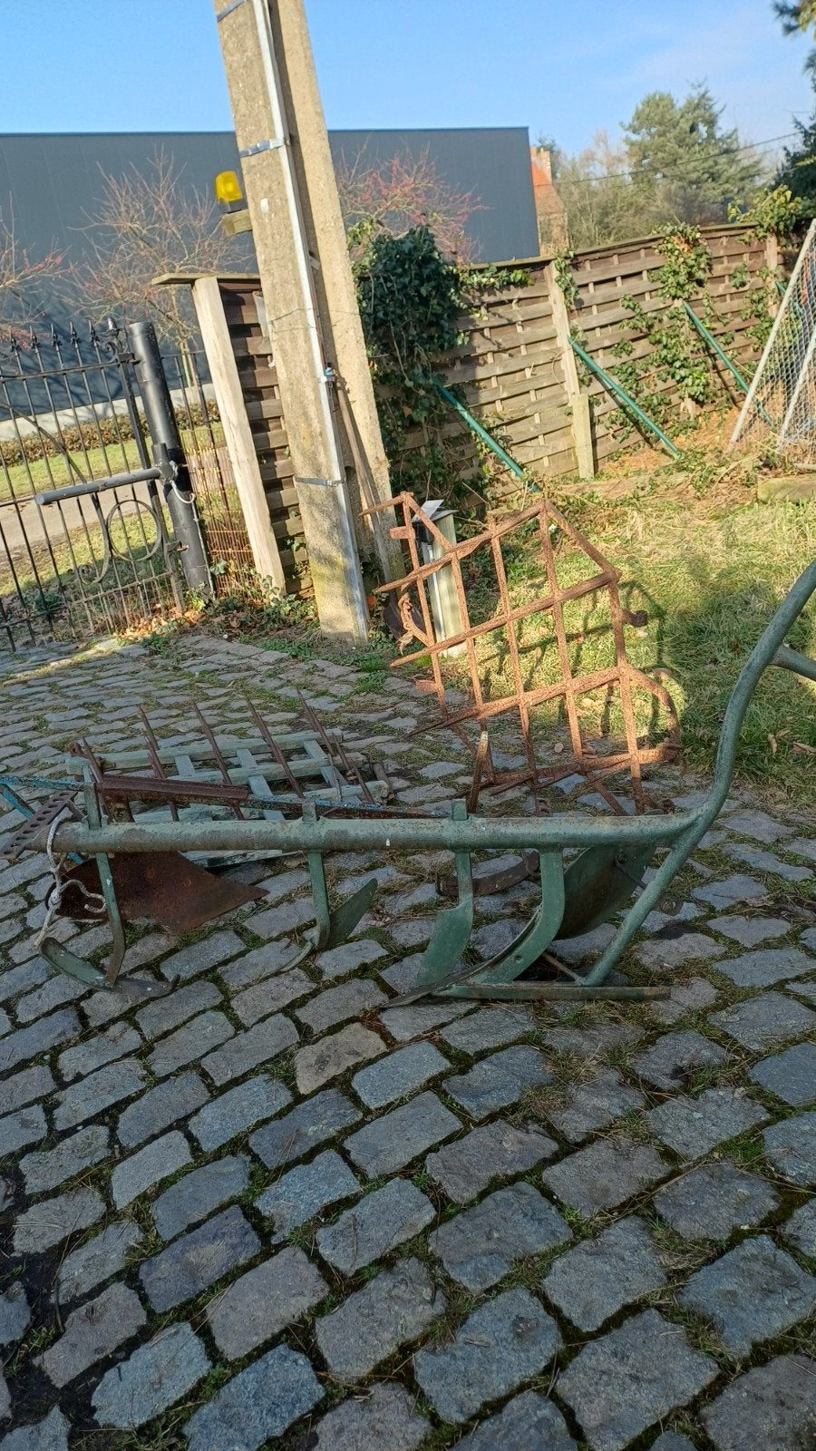 Oud landbouw werktuig, Enlèvement