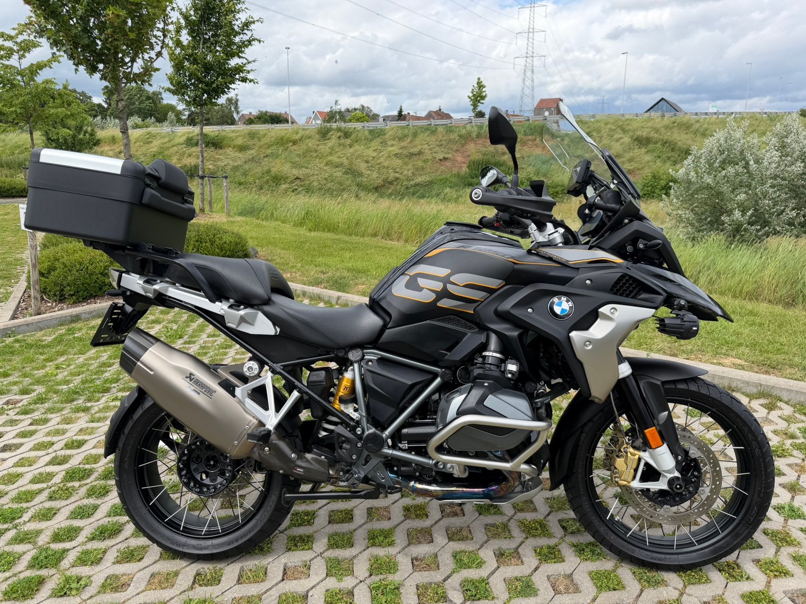 BMW GS 1250 * GARANTIE * AKRAPOVIC * 14.000 km * CT Ok, Motos, Permis Moto A, Tourisme, Entreprise, Occasion