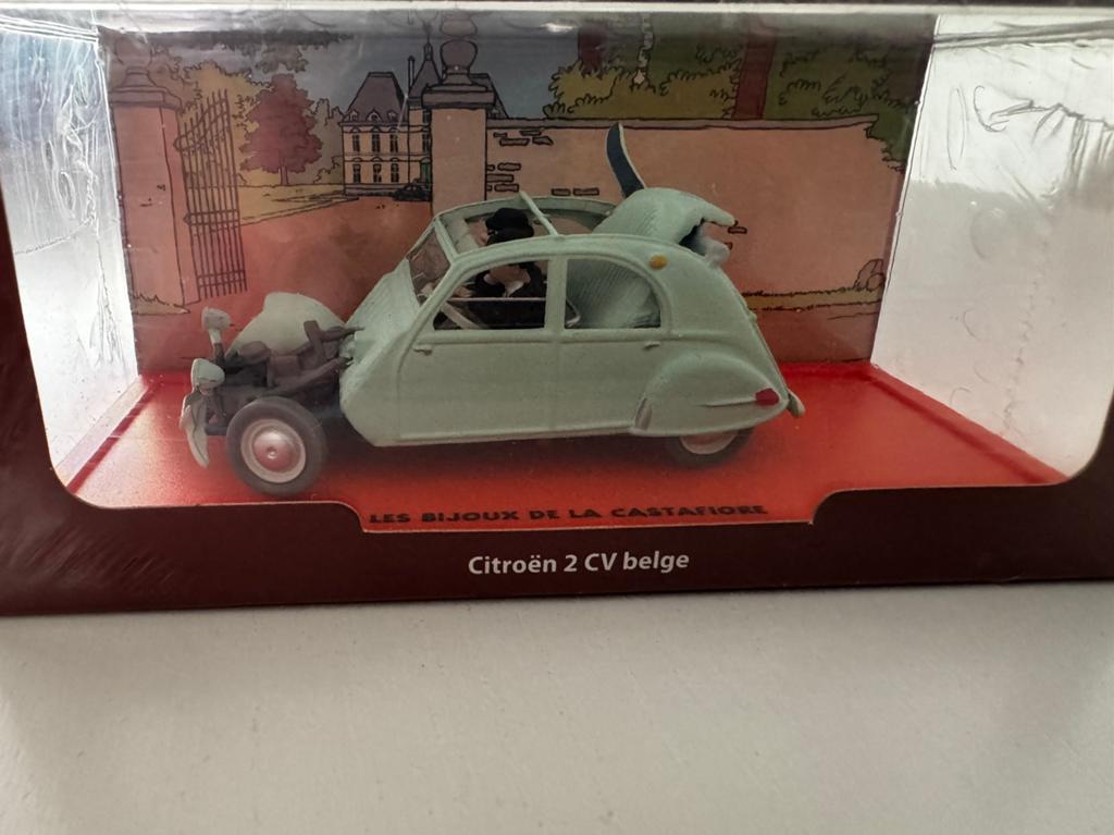 Kuifje auto 1:43 de Citroen 2 cv. Uit juwelen b castafiore, Enlèvement ou Envoi, Tintin, Neuf