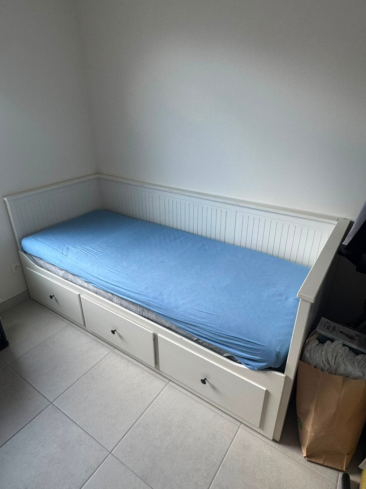 Ikea hemnes bedbank, Enlèvement, Comme neuf