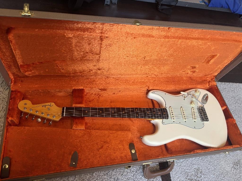 Fender American Vintage II '61 Stratocaster (Olympic white), Muziek en Instrumenten, Ophalen of Verzenden, Zo goed als nieuw, Solid body