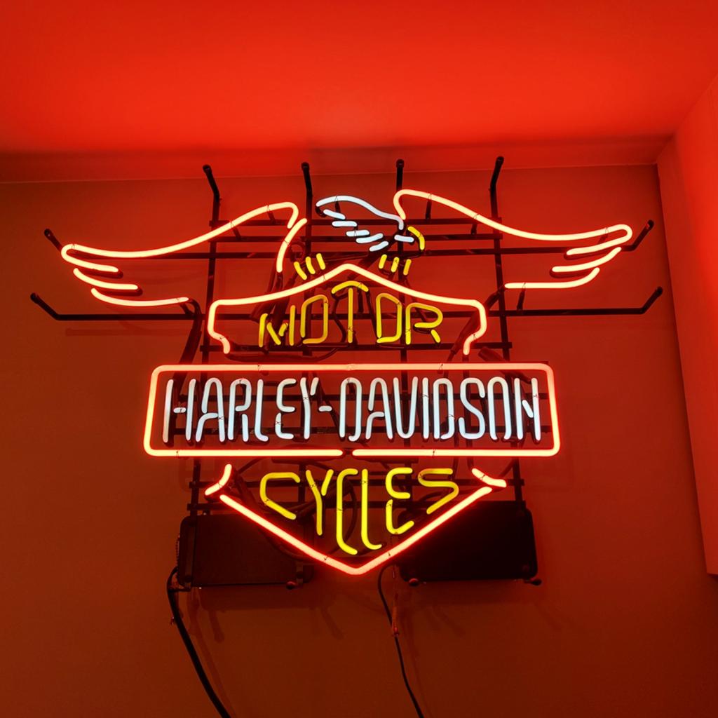 Neon Harley-Davidson, Ophalen
