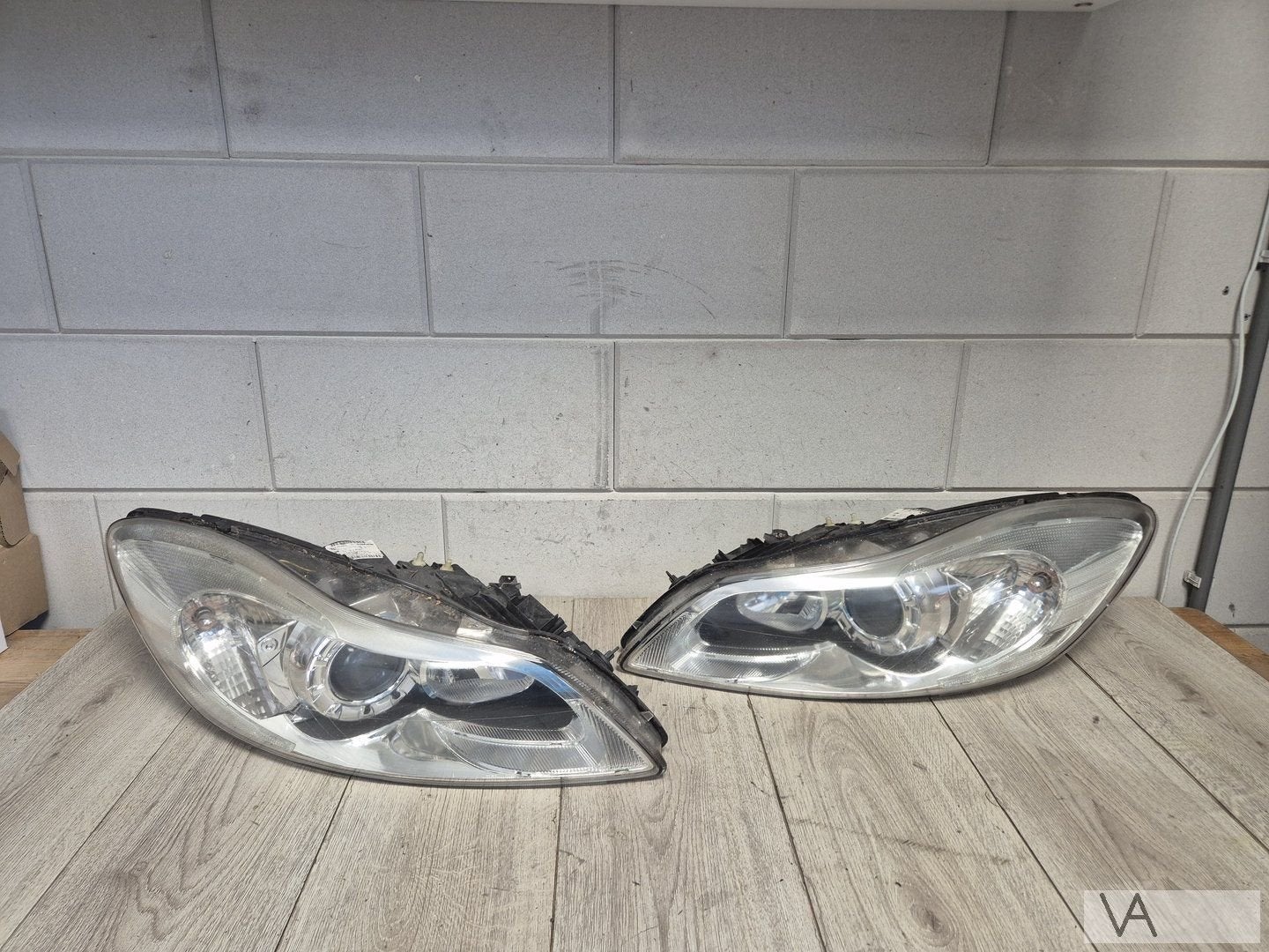 Koplamp links van Volvo C30 2010 - 2013 facelift 31214799, Gebruikt, -, -, Ophalen of Verzenden