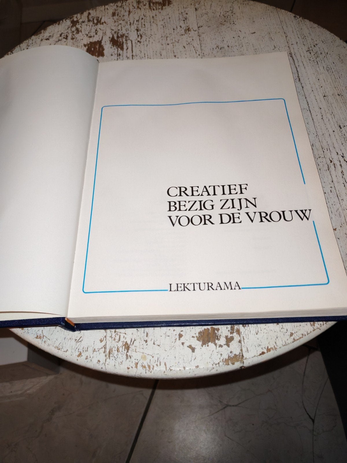 Vintage Lekturama Boek: Modieus Naaien en Knippen (1983), Boeken, Ophalen, Zo goed als nieuw, Los deel, Overige onderwerpen