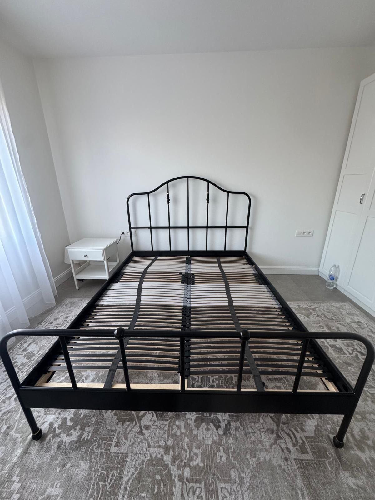 IKEA metalen bedframe, Enlèvement, Utilisé