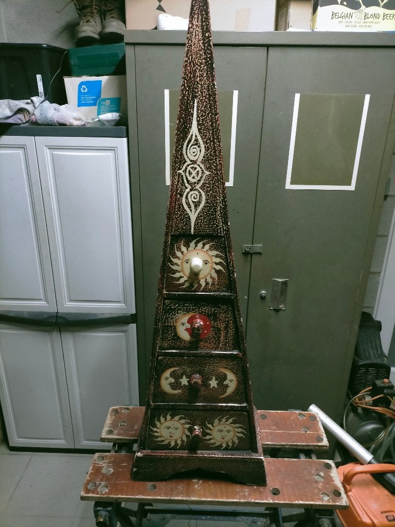 Petite commode pyramidale décorative.., Maison & Meubles, 3 ou 4 tiroirs, Moins de 25 cm, Enlèvement, Utilisé