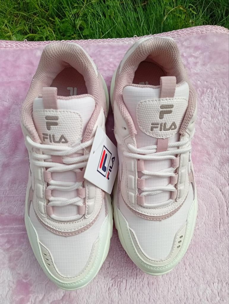 Fila damesbasketbal in 38, Enlèvement ou Envoi, Neuf, Chaussures