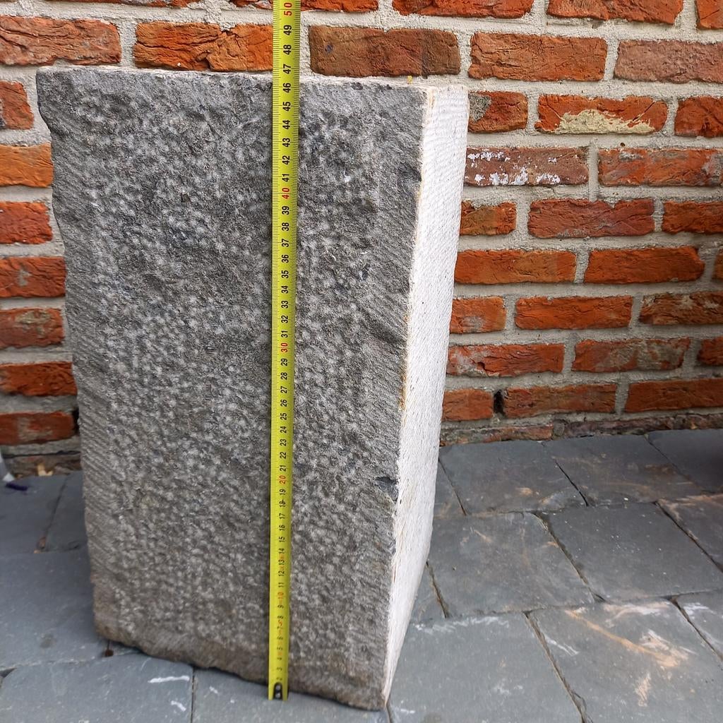 Arduin,blauwe steen,natuursteen sokkel, Ophalen