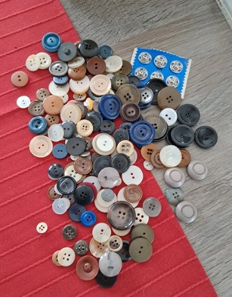 Groot pakket vintage knopen, Hobby en Vrije tijd, Ophalen of Verzenden, Zo goed als nieuw, Knoop of Knopen