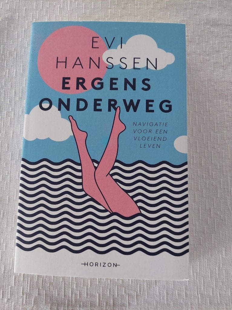 boek Ergens onderweg - Evi Hanssen, Ophalen of Verzenden, Zo goed als nieuw, Evi Hanssen