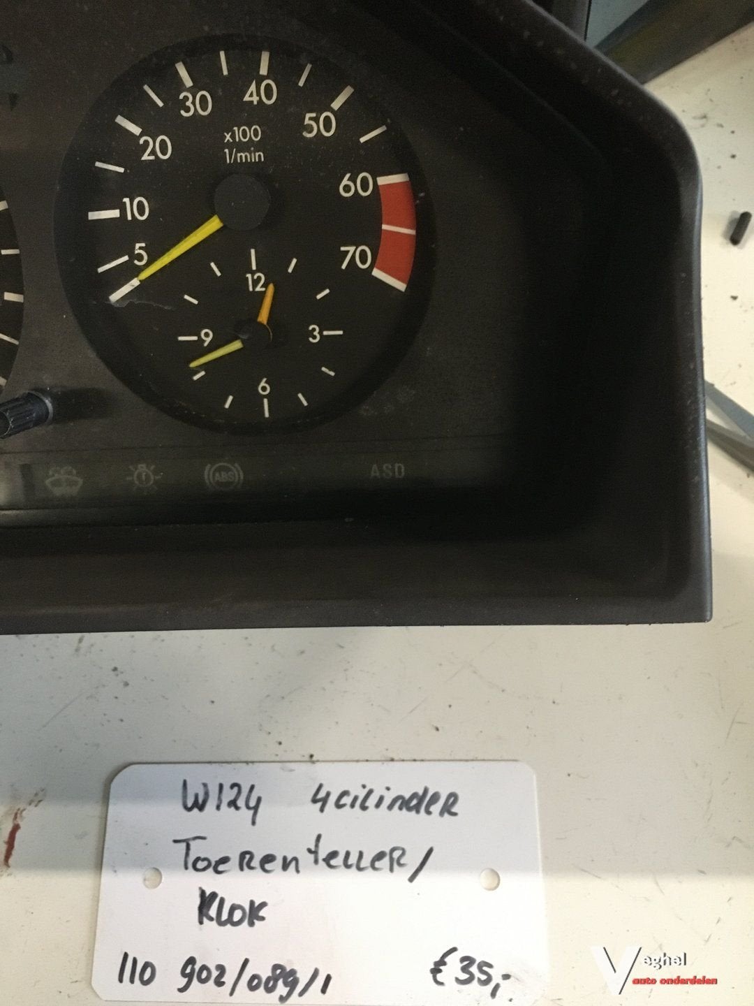Mercedes W124 Toerenteller / klokje, -, Utilisé, -, -