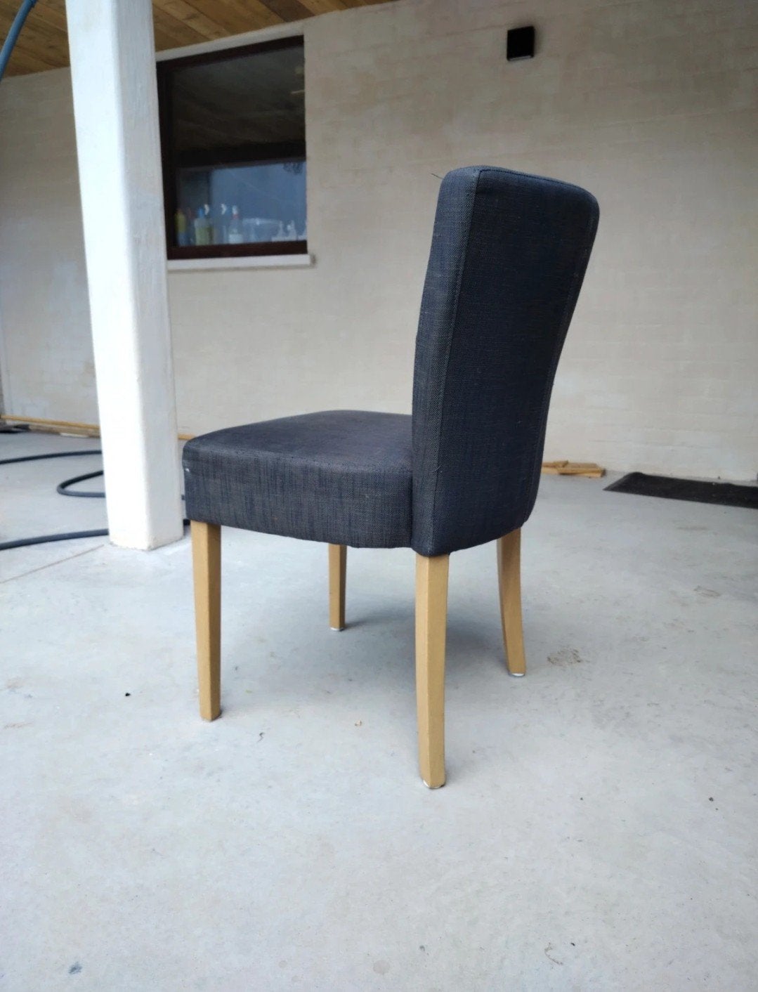 4 chaises avec pieds en chêne, Rijdloos, Gris, Enlèvement, Utilisé