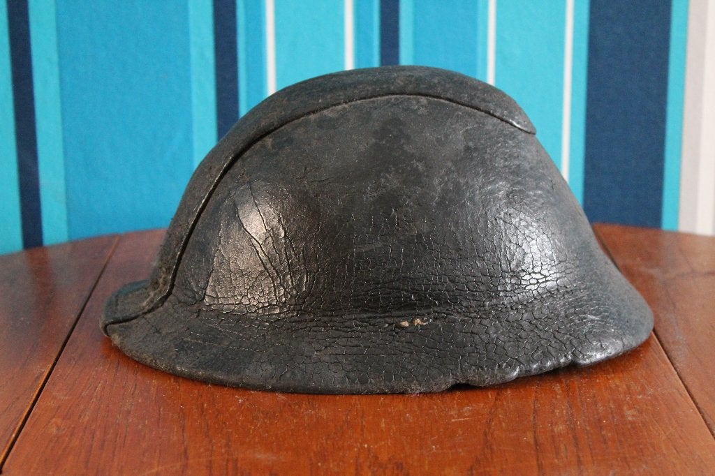 Ancien casque de mineur en cuir bouilli, Enlèvement ou Envoi, Autres