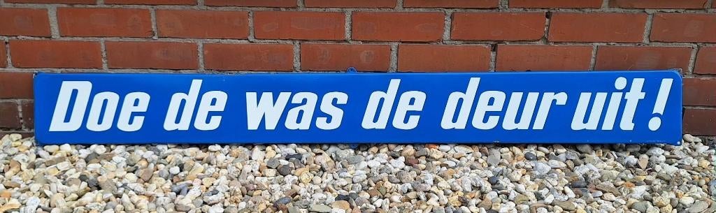 Zeldzaam emaille bord Langcat Bussum Doe de was de deur uit!, Ophalen, Gebruikt, Reclamebord