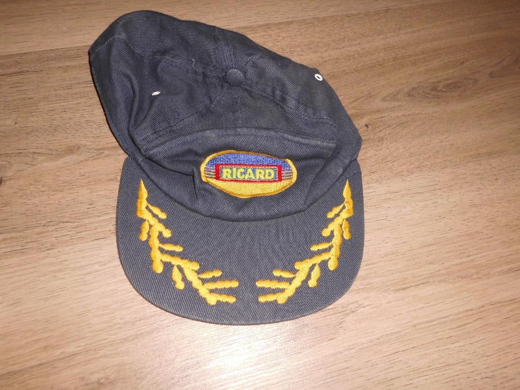 ancienne casquette publicitaire apero RICARD, Enlèvement ou Envoi