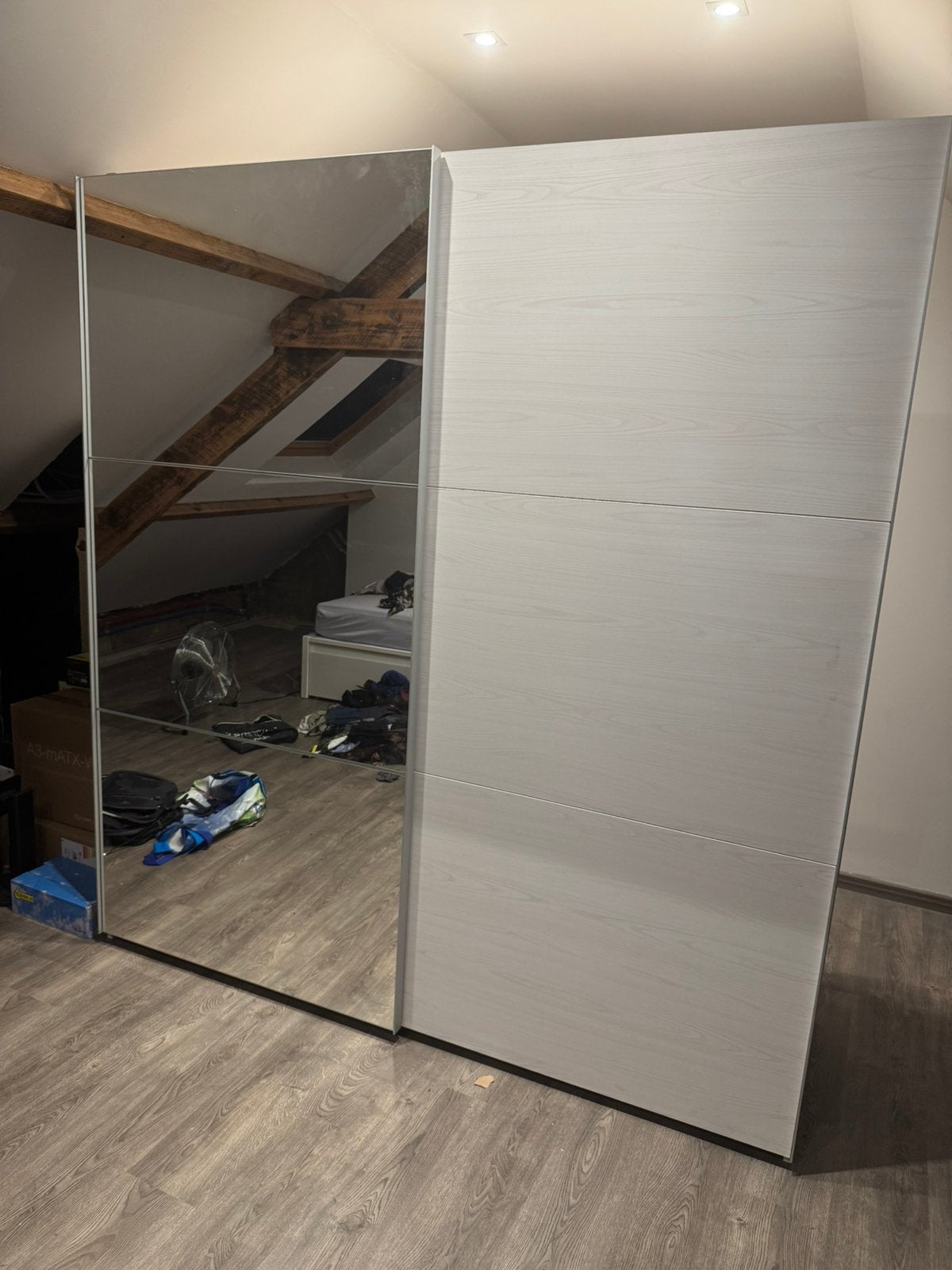 Kleerkast met schuifdeuren en spiegel, Avec porte(s), 150 à 200 cm, Enlèvement, Utilisé