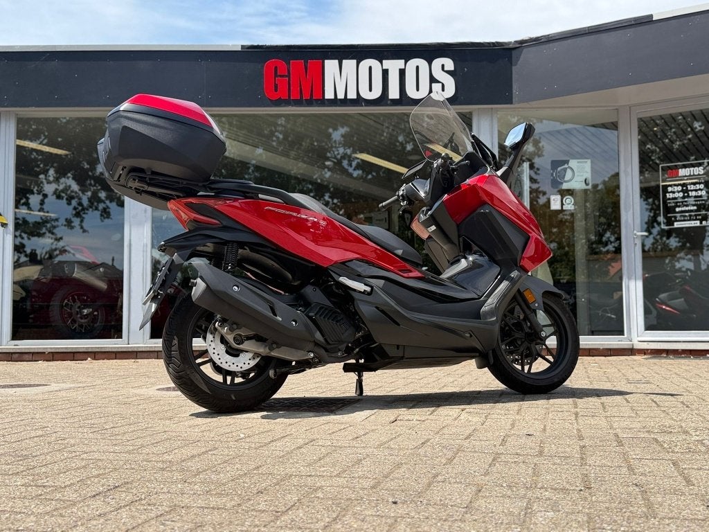Honda Forza 125, Motos, Scooter, Entreprise, Occasion, 125 cm³
