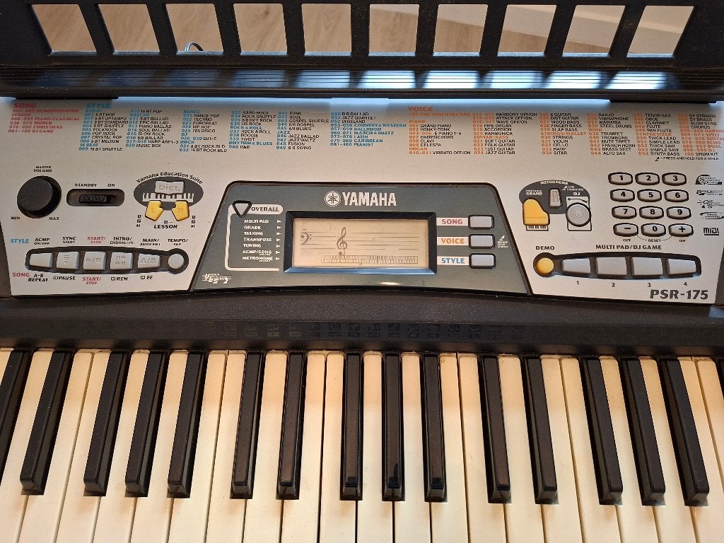 Yamaha PSR‑175 keyboard COMPLEET. Plug & Play!, Muziek en Instrumenten, Keyboards, Gebruikt, 61 toetsen, Yamaha, Met standaard