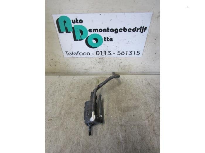 Ruitensproeierpomp voor van een Nissan Almera (Almera 02-), Gebruikt, -, -, Ophalen of Verzenden