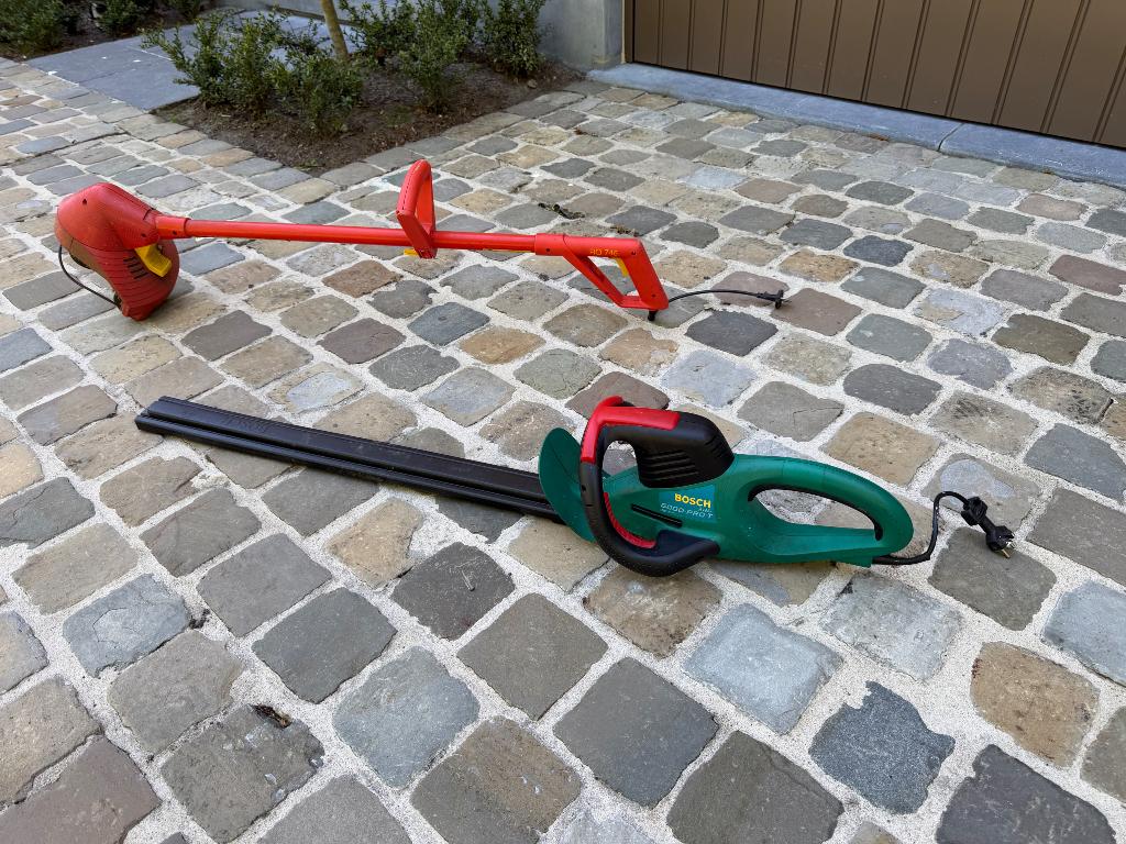 Krachtige elektrische Bosch heggenschaar met bosmaaier, Tuin en Terras, Ophalen, Gebruikt, Elektrisch, Bosh