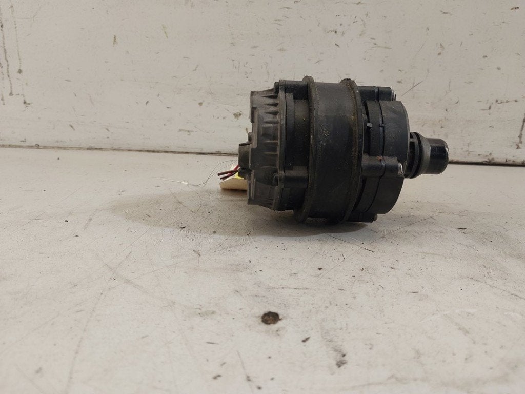 EXTRA EAU POMPE BMW iX3 (|0392024164|9889445|11519889445|), Robert Bosch AG, Utilisé, BMW, Robert-Bosch-Allee 1
74232  Abstatt, DE