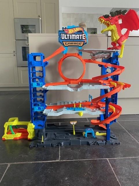 Hot Wheels Ultimate garage, Kinderen en Baby's, Ophalen, Racebaan, Zo goed als nieuw, Hot Wheels