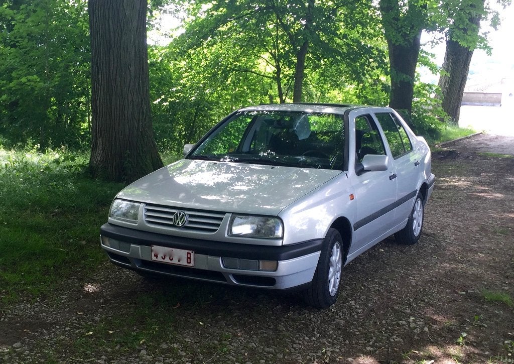 VW Vento 1.9 Tdi 1996 **52.000 Km**, Autos, Volkswagen, Particulier, Vento, Verrouillage central, Toit ouvrant, Radio, Diesel