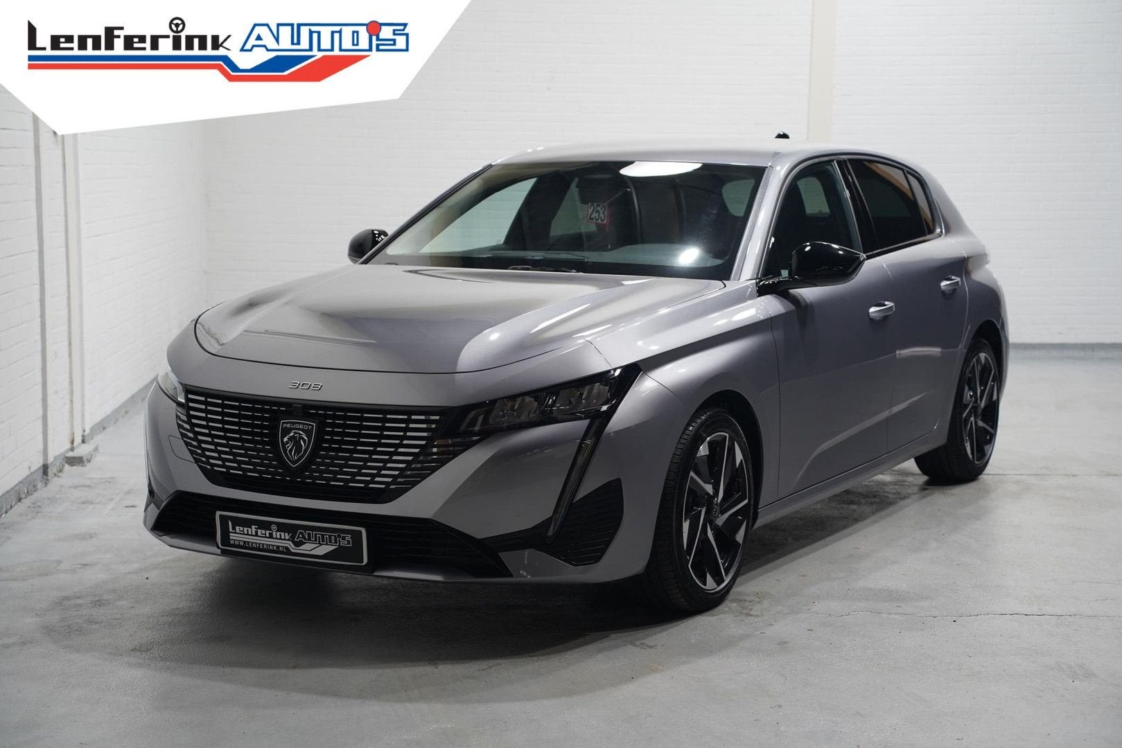 Peugeot 308 1.5 BlueHDi 130 pk Allure Aut. Stoel-/voorruitve, Automaat, Zwart, Bedrijf, Te koop