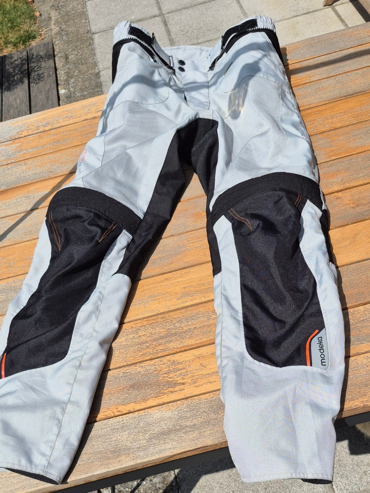 Motorbroek MODEKA met koeling via air mesh systeem maat M, Motoren, Kleding | Motorkleding, Ophalen
