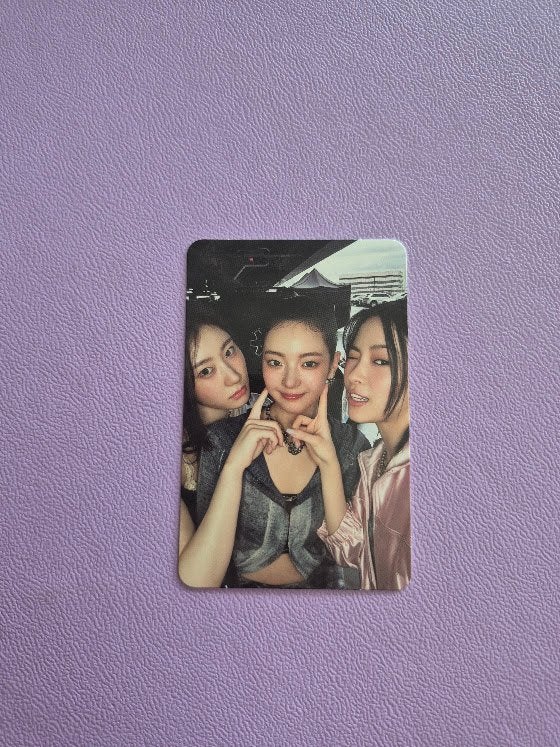 Itzy gold Chaeryeong, Lia, Ryujin unit pob photocard kpop, Verzamelen, Muziek, Artiesten en Beroemdheden, Ophalen of Verzenden