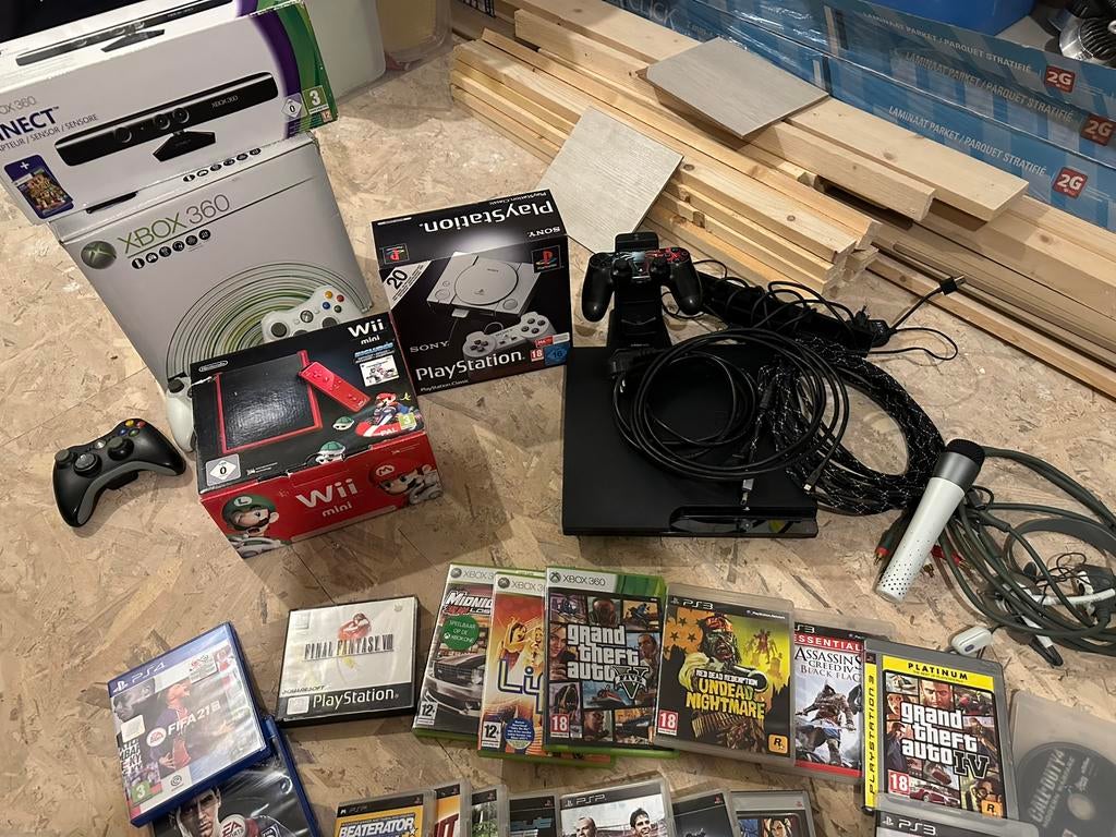 Lot consoles met accesoires en games, Enlèvement, Comme neuf