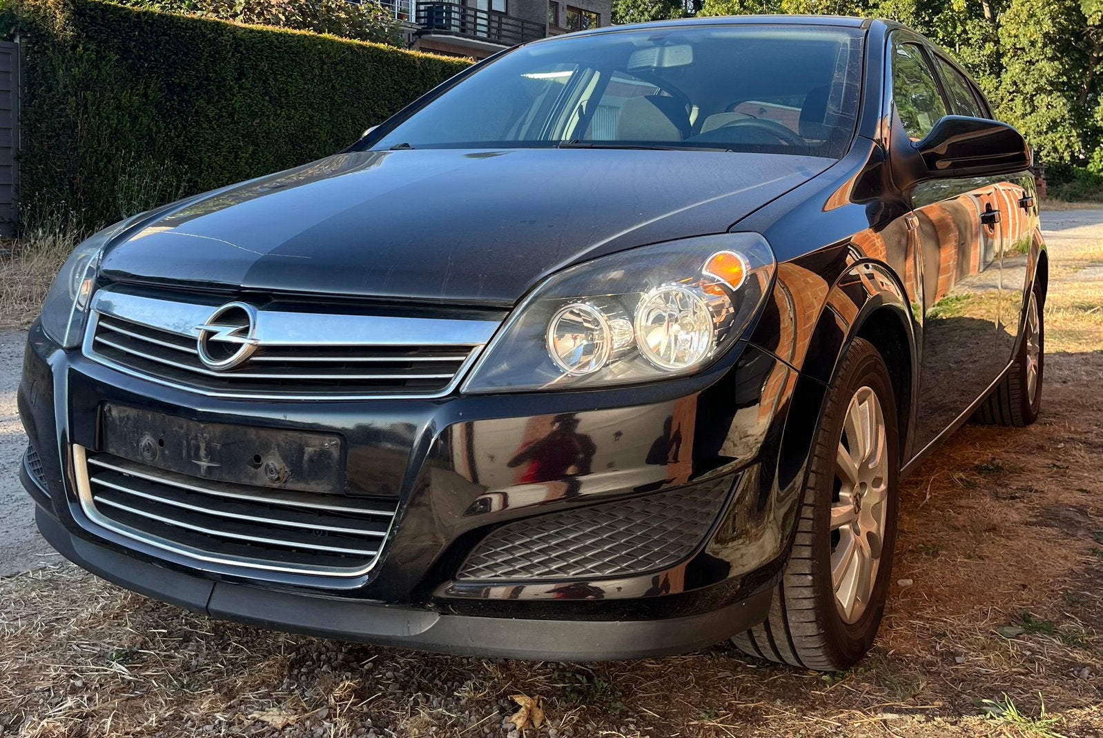 Opel Astra Edition 1.4 benzine/Airco/Cruise control!, Voorwielaandrijving, Stof, 4 cilinders, Zwart