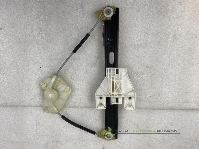 Mécanique vitre 4portes arrière droite d'un Seat Leon, -, 3 mois de garantie, Utilisé, -