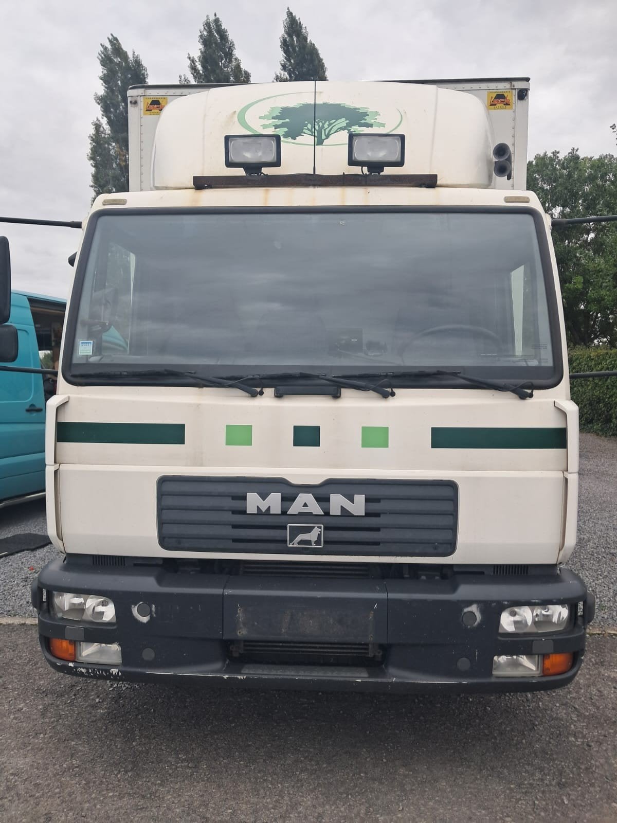 MAN 370000km 6 cilinder 2nieuwe accu erin 220pk bj 2000., Auto's, MAN, Particulier, Te koop, Handgeschakeld