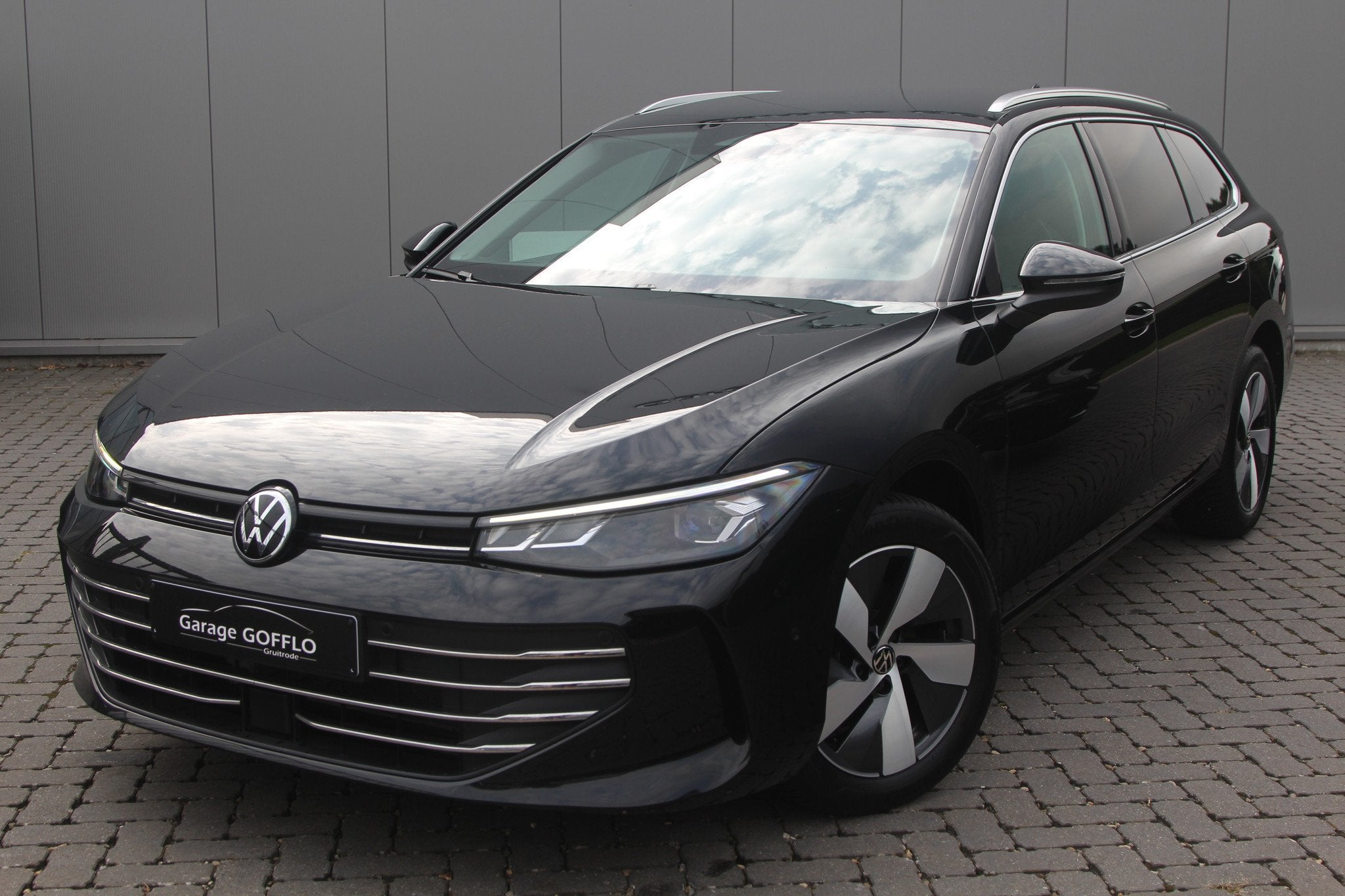 Volkswagen Passat Variant 1.5 eTSI DSG - 64.436KM - 2025, Achat, Carnet d'entretien, 5 portes, Automatique