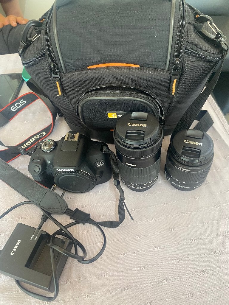 Canon EOS 2000D spiegelreflexcamera set, Audio, Tv en Foto, Ophalen, Gebruikt, Spiegelreflex, Canon