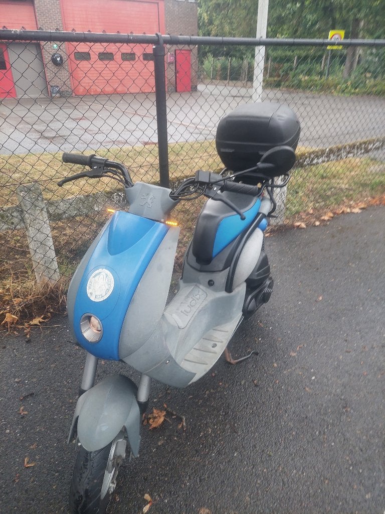 Peugeot ludix, Fietsen en Brommers, Scooters | Peugeot, Tweetakt, Gebruikt, Ophalen of Verzenden, Klasse B (45 km/u)