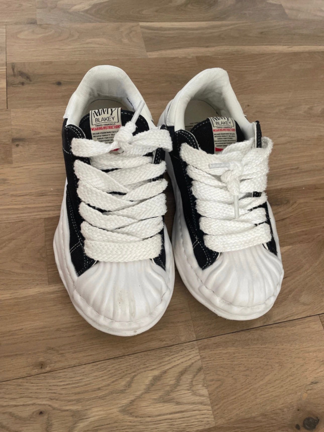 Mmy blakey shoes, Wit, Ophalen of Verzenden, Sneakers, Gedragen